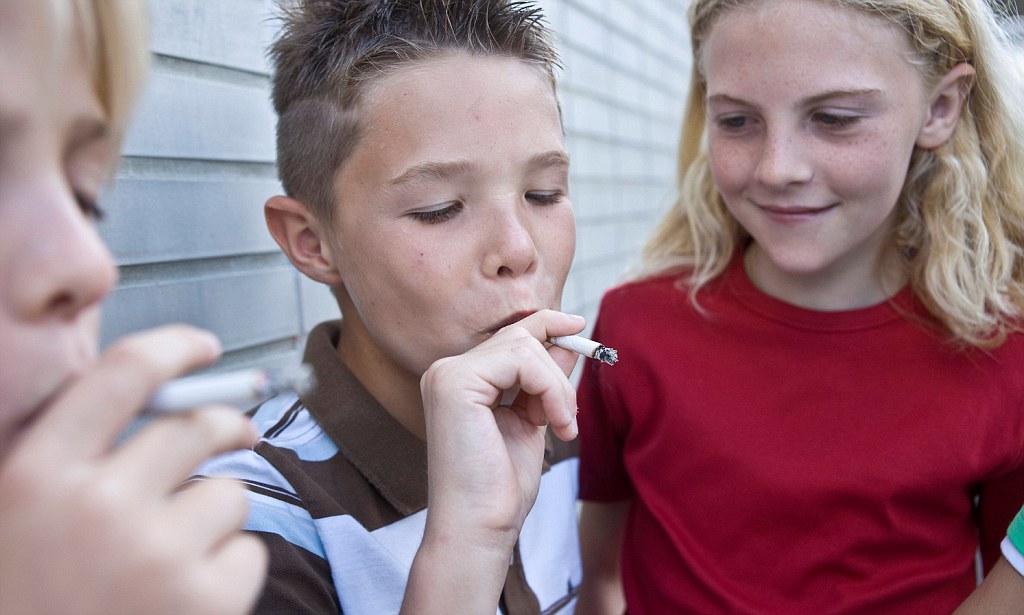 Что делать родителям, если подросток  курит?