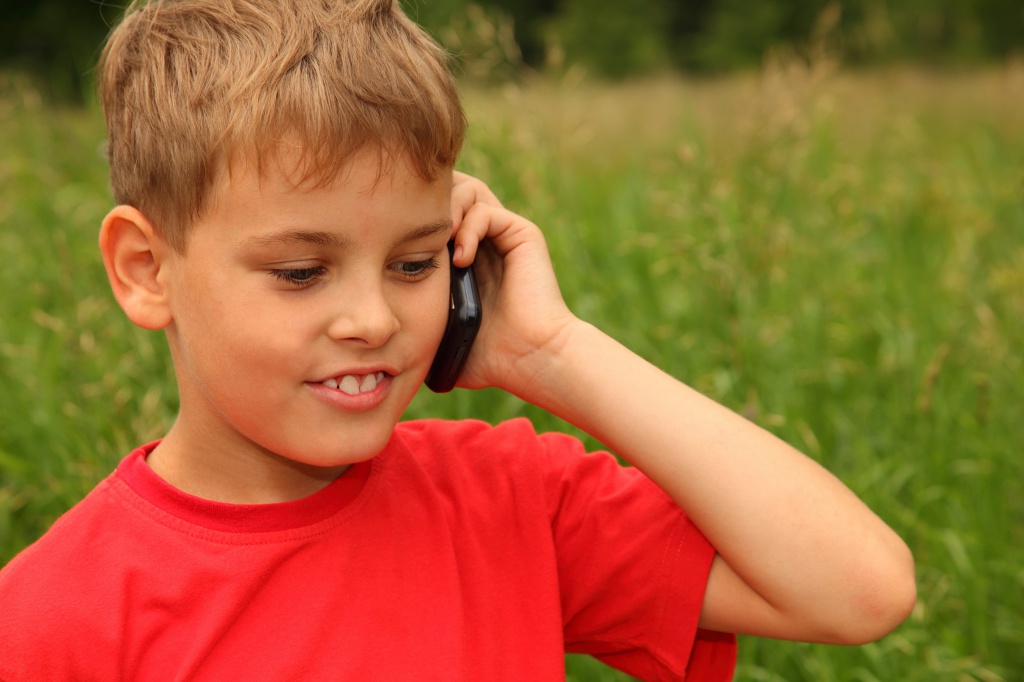 Безопасность детей: разговор по телефону