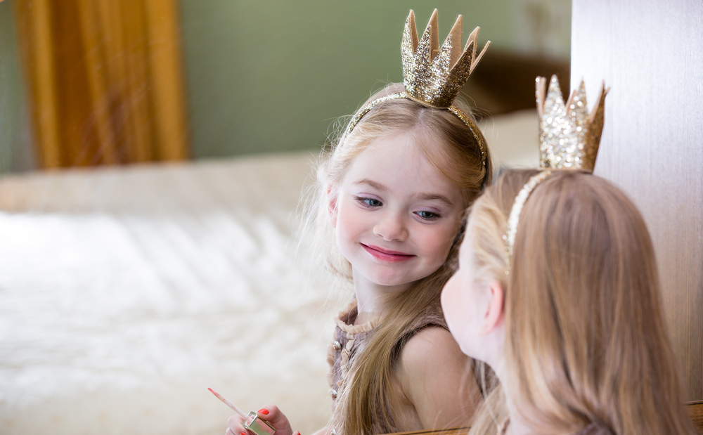 Игра в принцесс: как не испортить характер девочек?
