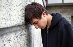 Самоубийство в подростковом возрасте. Интервью с психологом
