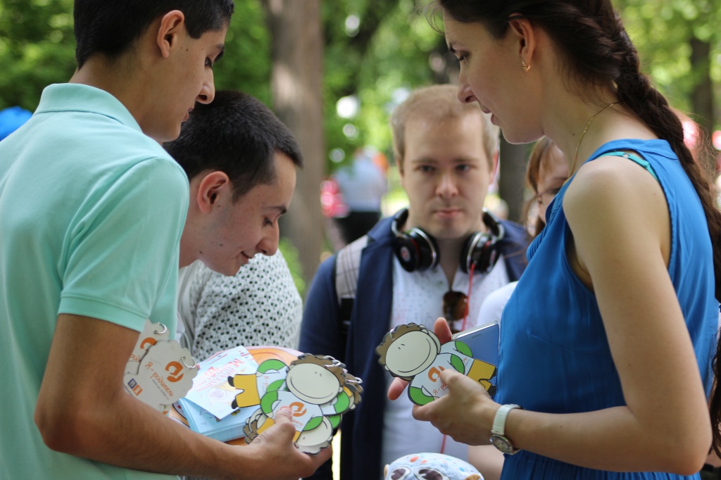 Портал «Я-Родитель» провел публичную акцию по присоединению к Движению «Россия – без жестокости к детям»