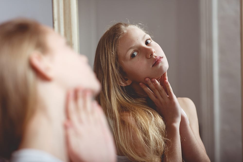Комплексы из-за внешности — как помочь ребенку принять себя